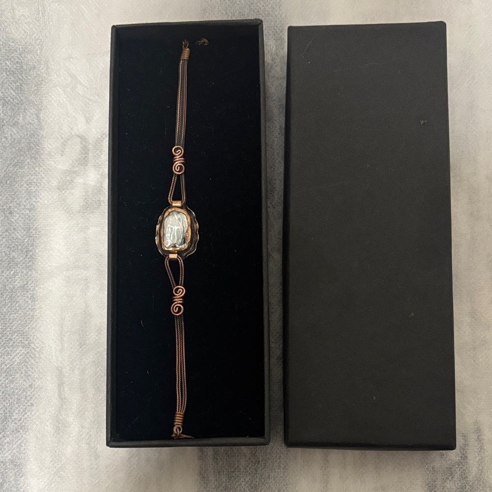 Brown Bracelet with Iridescent Stone - Picture 1 of 3